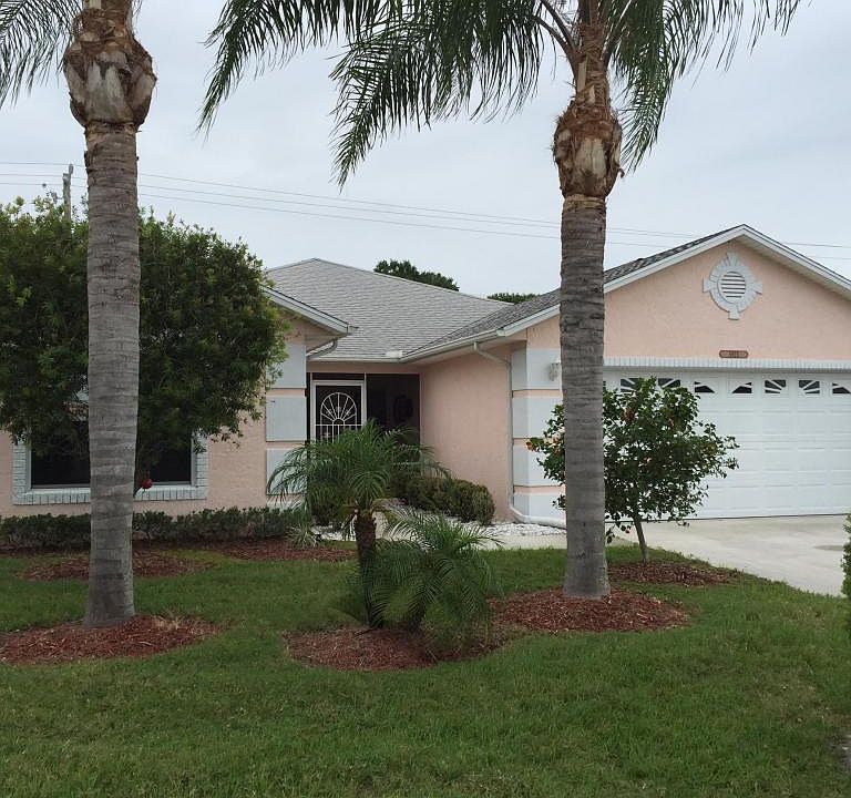 Home For Sale In Palm Grove