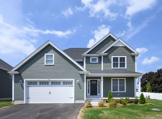 9 Narragansett Dr, West Bridgewater, MA 02379