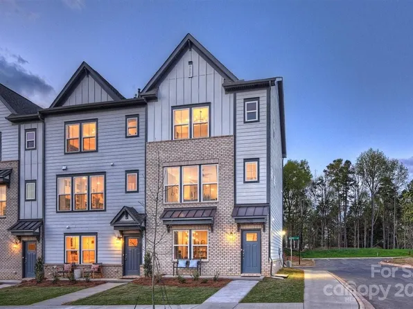 15020 Bayou Dr, Charlotte, NC 28277