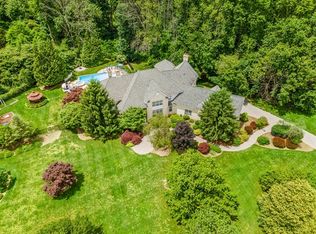 34 Baltusrol Way, Far Hills, NJ 07931