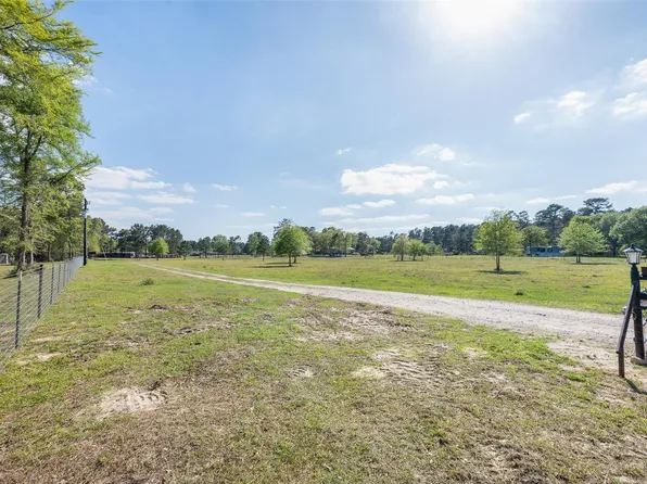 5890 Magan Rd, Waller, TX 77484