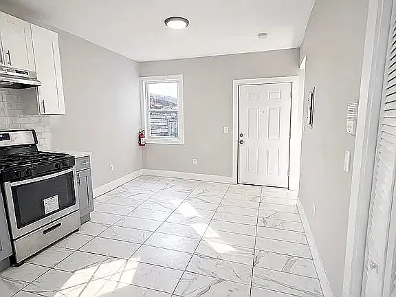 3 bed, $2,250 — Photo 4