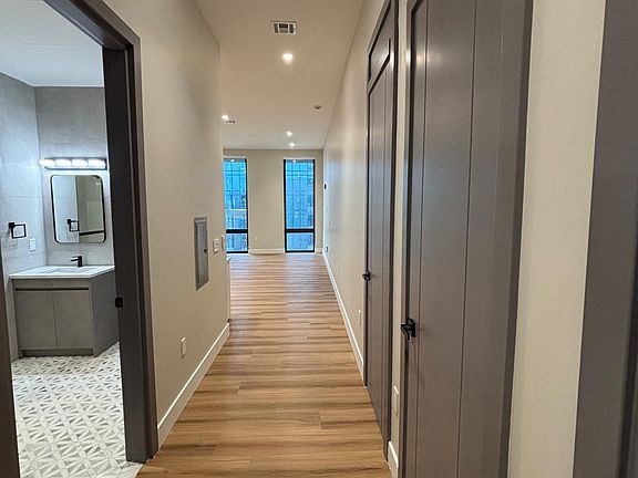 3rd image of 306 Washington St #6C