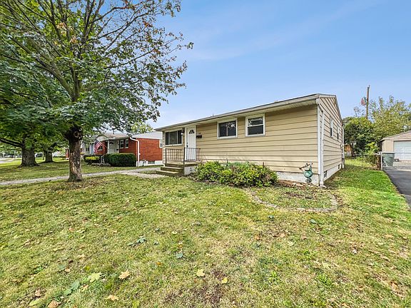 3rd image of 743 Holly Hill Dr