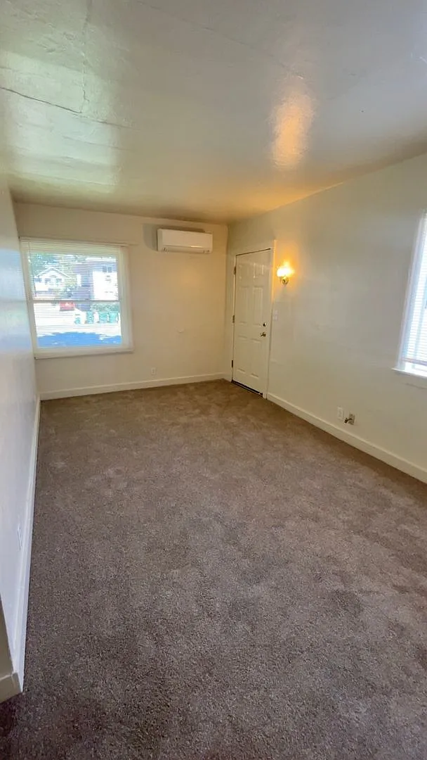 0611 - 630 Cherry St. — Photo 2