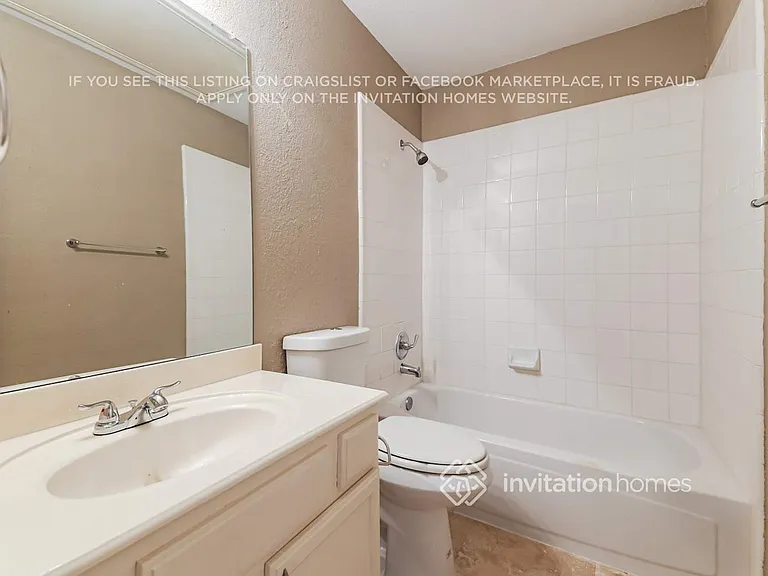 7714 Straits Dr — Photo 16