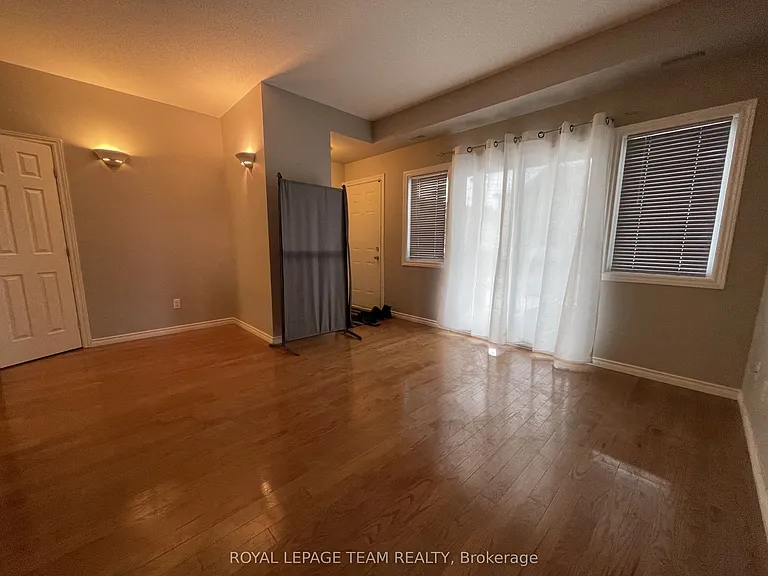 139 Oldfield St #B — Photo 3