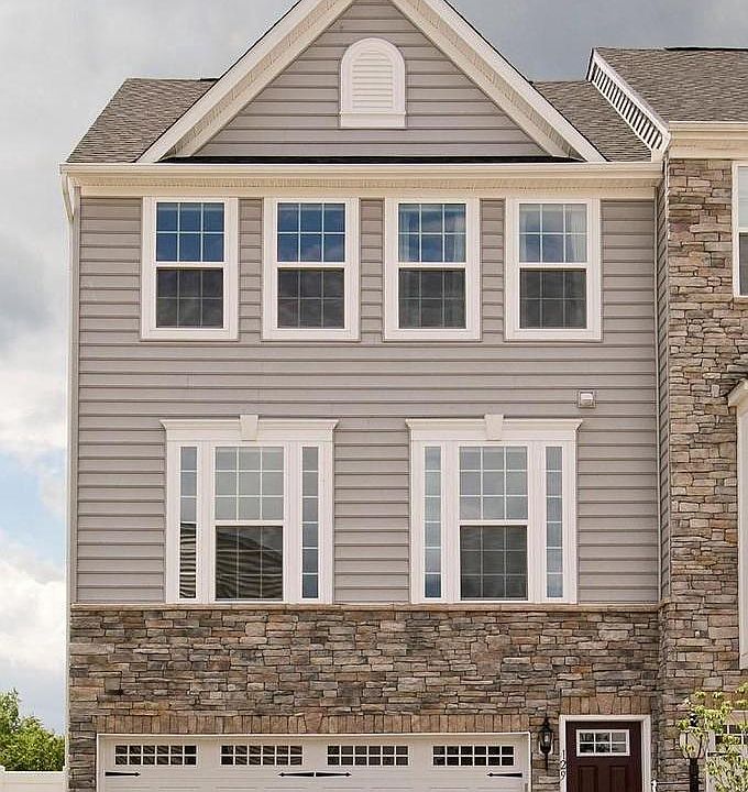 1st image of 129 Hornbeam Dr