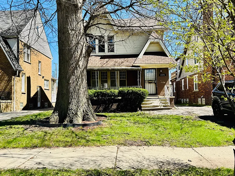 4376 Kensington Ave — Photo 9