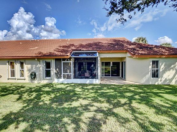 4th image of 8056 Summer Shores Dr