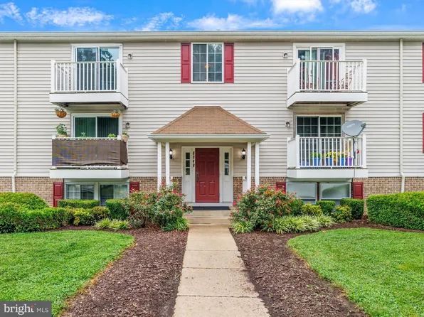 8048 Abbey Ct APT M, Pasadena, MD 21122