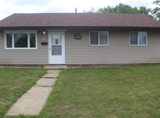 7611 Venus St, Loves Park, IL 61111