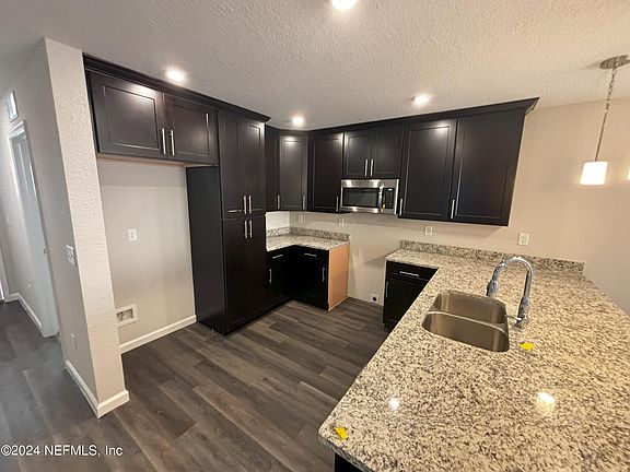 4th image of 4122 SUNCOAST CROSSING Lane