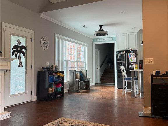 4th image of 326 Lancelot Way