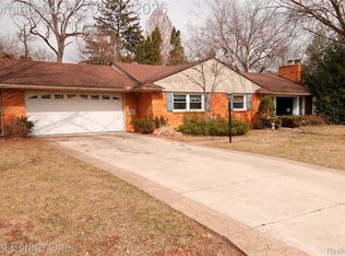 1430 Stockport Dr, Rochester Hills, MI 48309