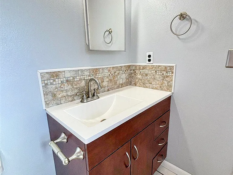 7028 Nathan Rd — Photo 80