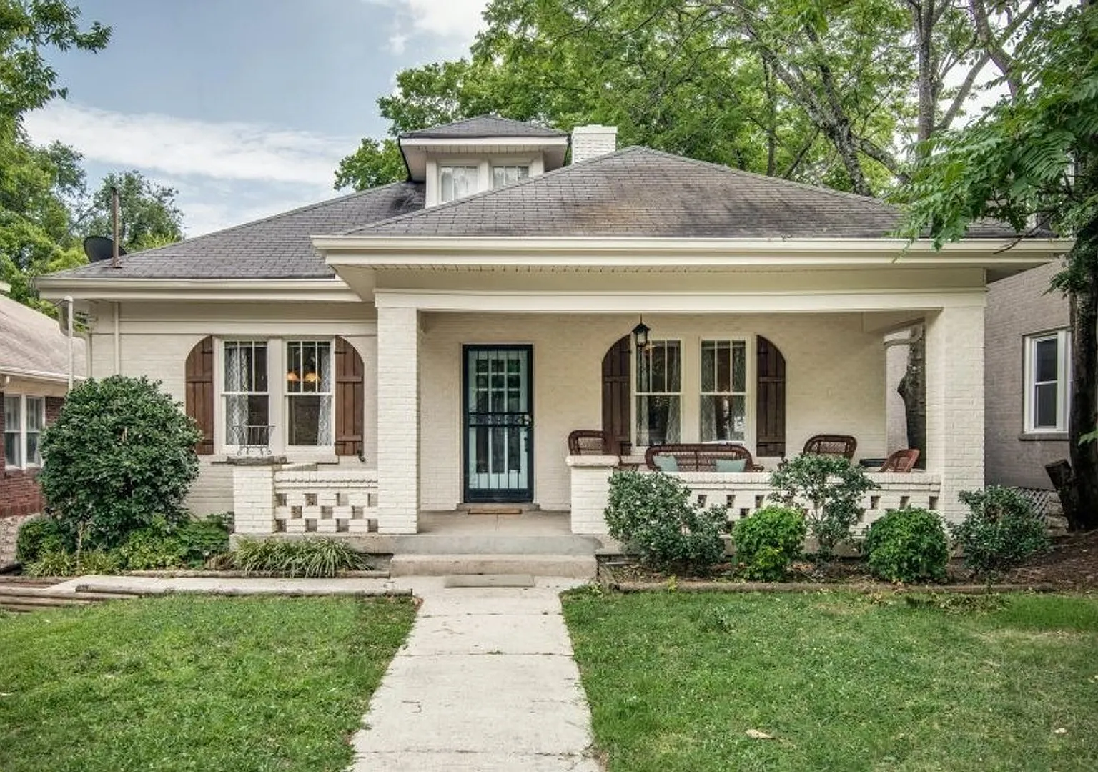 Welcome Home To This Stunning Fully Furnished And Ample Free Parking For At Least Six Cars! — Photo 1