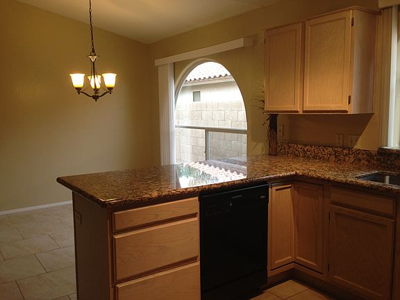 3rd image of 7589 W Kerry Ln