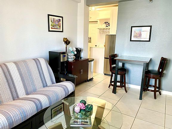 3rd image of 3030 Collins Ave APT 4C
