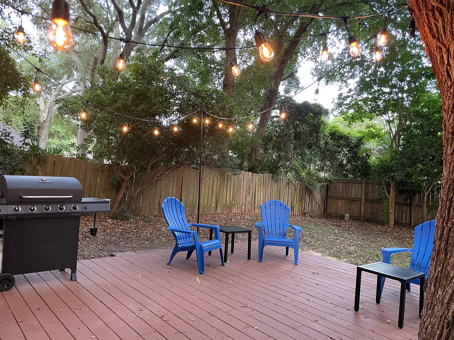 4 bed, 2.5 bath, 2042 sqft, $3,700 — Photo 3