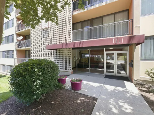 4 S Van Dorn St APT 603, Alexandria, VA 22304