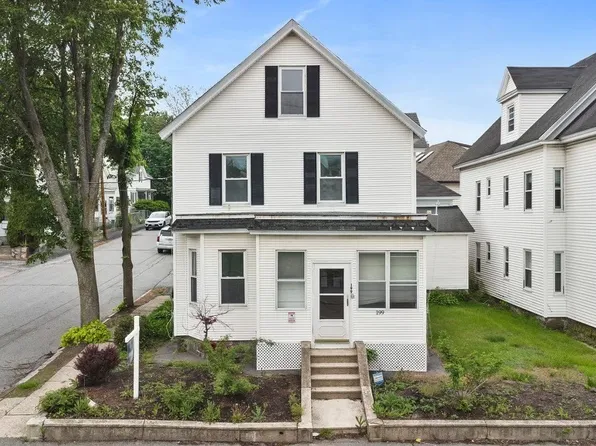 199 Mammoth Rd, Lowell, MA 01854