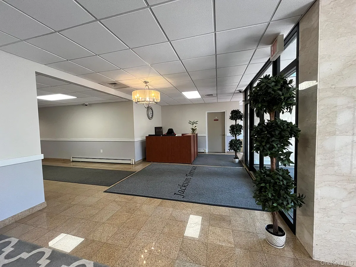 Building Photo - 101 Jackson Ave #2G