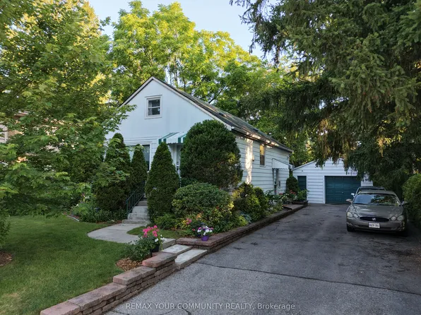 223 Richmond St, Richmond Hill, ON L4C 3Y9