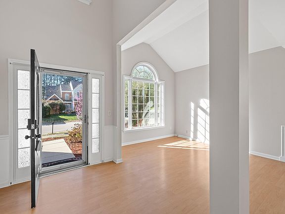 2nd image of 5717 Keowee Way