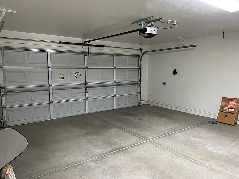 1051 W Todd Dr — Photo 42