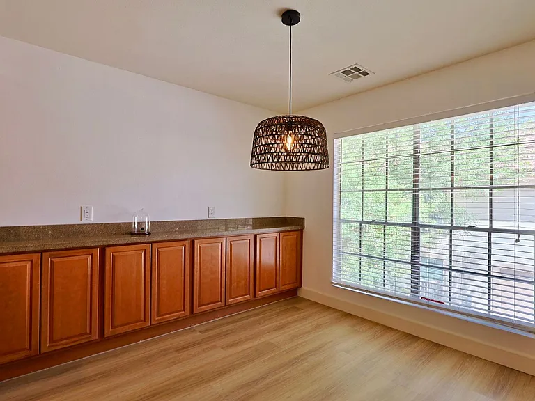 3181 Pinehurst Dr #D — Photo 16