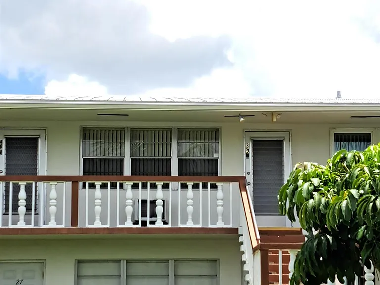 39 Cambridge Rd #B — Photo 2