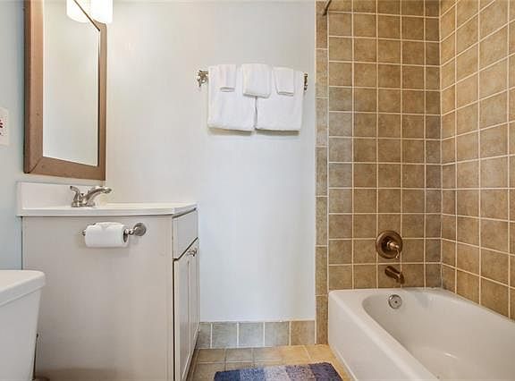 5th image of 1326 Prytania St #2