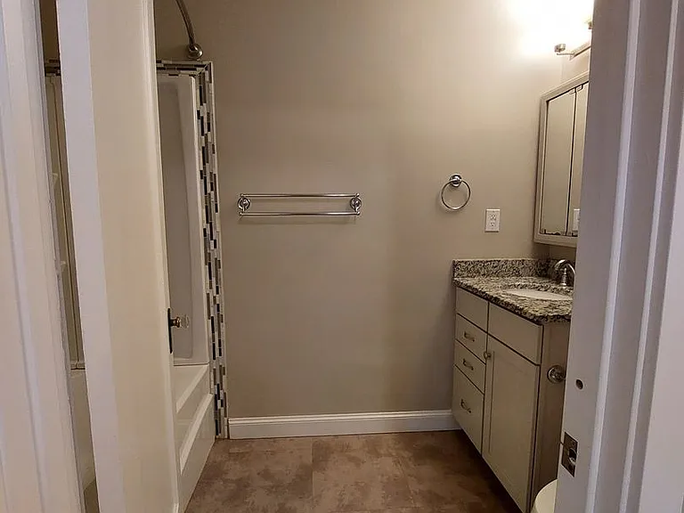 2516 Cornwall Ave #8 — Photo 10