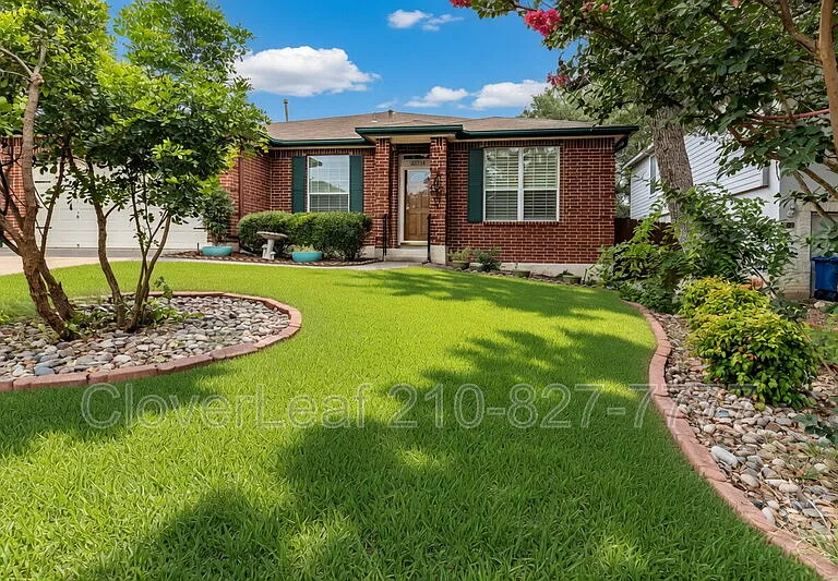 22714 Sabine Smt — Photo 2