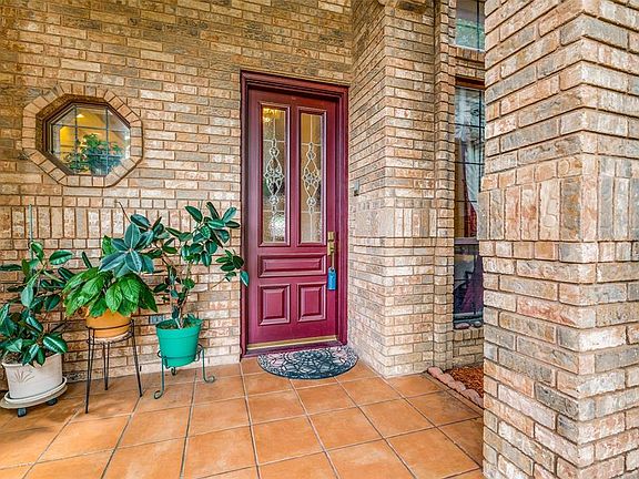 3rd image of 6807 Mount Vernon Ct