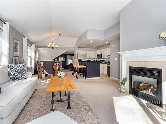 5th image of 9 Evergreen Cir #9