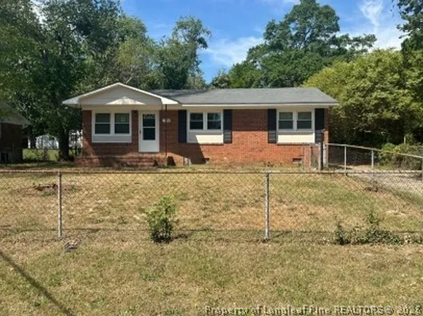 1070 Rulnick St, Fayetteville, NC 28304
