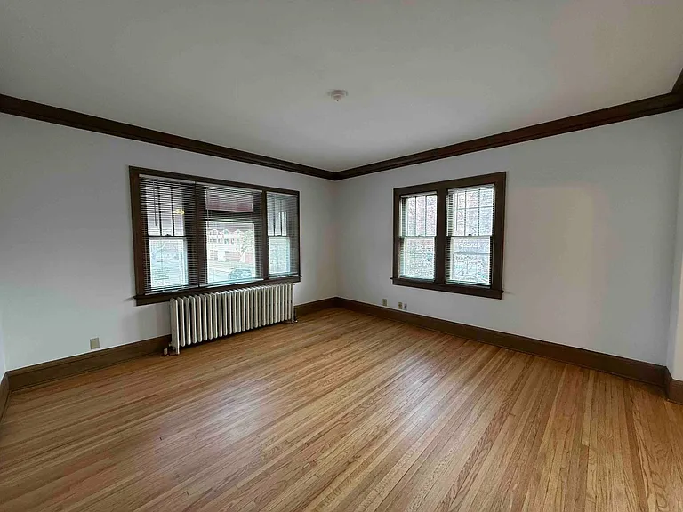 3654 Bryant — Photo 11