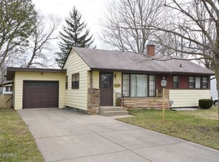818 Craft Ave, Kalamazoo, MI 49048