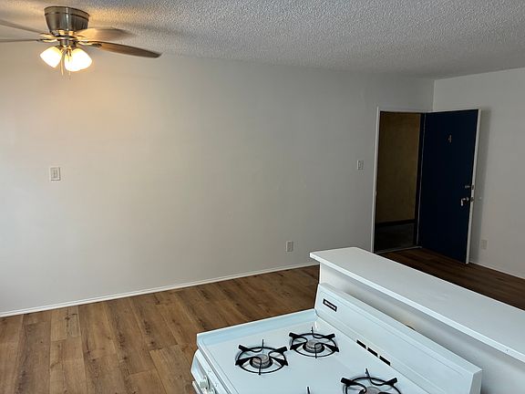 5th image of 12219 Pacific Ave #4