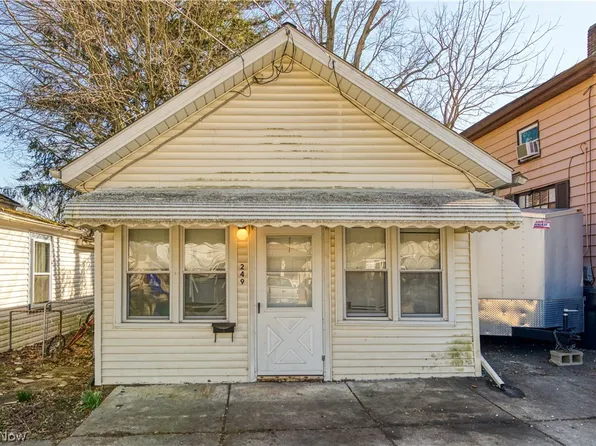 249 W Harris Ave, Ravenna, OH 44266