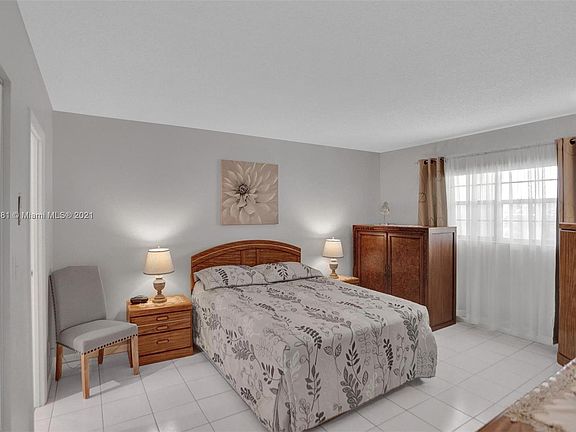 3rd image of 4806 NW 36th St APT 511
