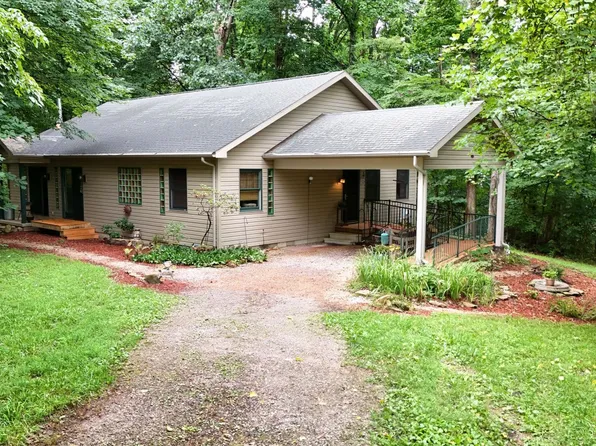 1379 Sandusky Rd, Albany, OH 45710