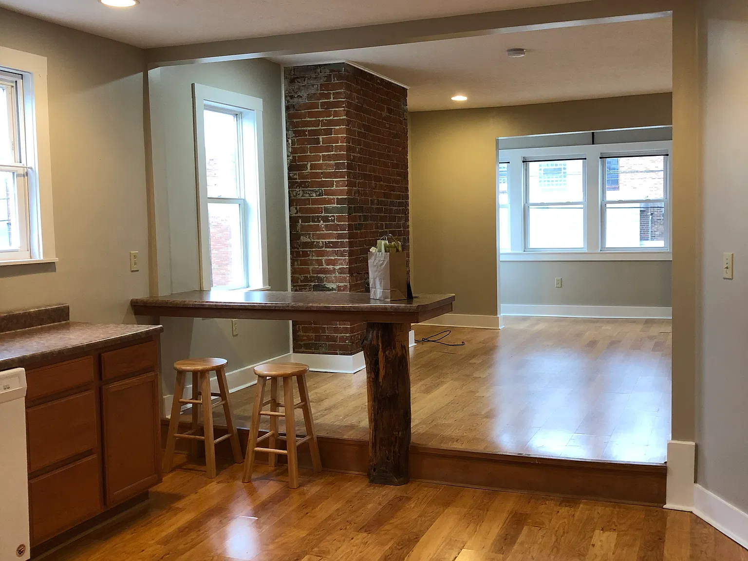 1 bed, 950 sqft, $875 — Photo 4