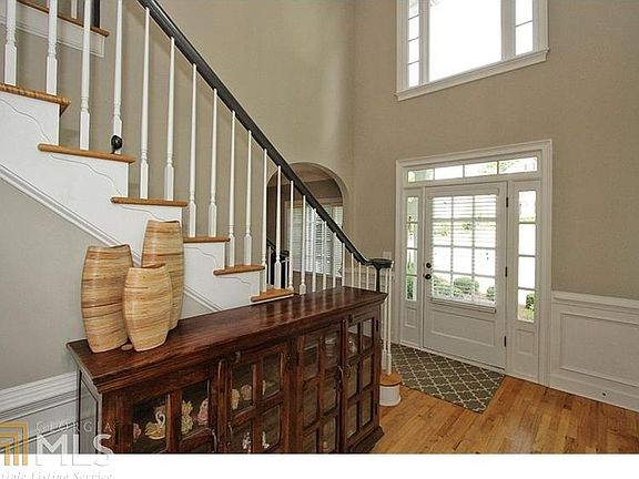 2nd image of 5835 Lake Heights Cir