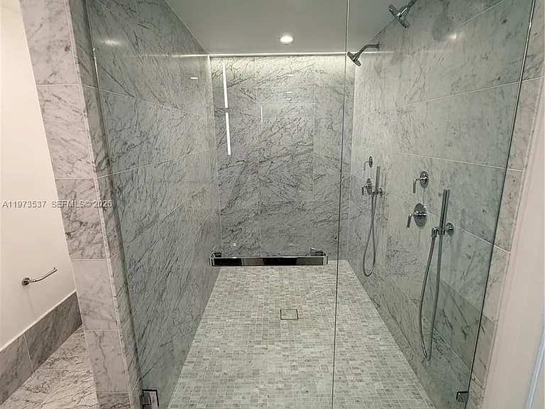9201 E Bay Harbor Dr #309 — Photo 17
