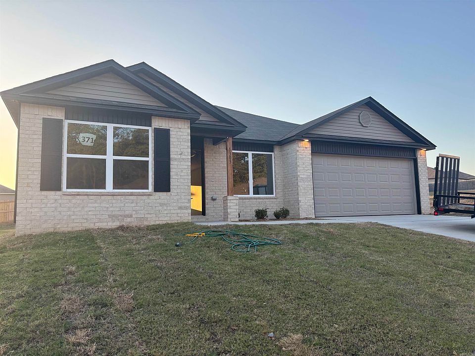 1st image of 1303 Meadows Dr