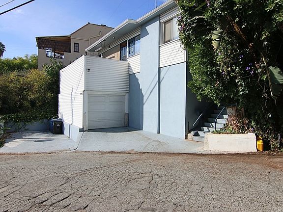 2nd image of 2415 N Gower St