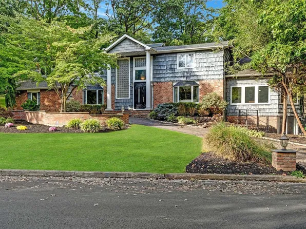 15 Chablis Drive, Dix Hills, NY 11746